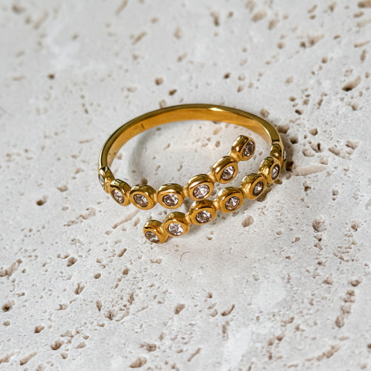 Inel placat cu aur si zirconii